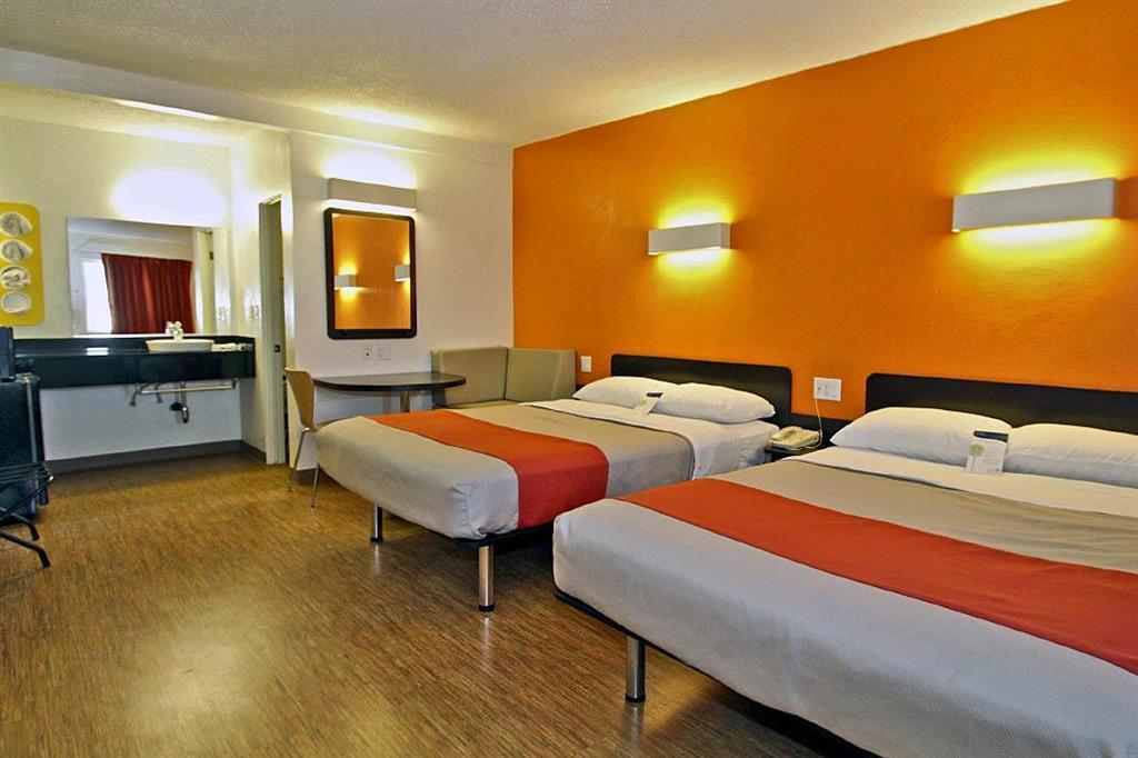 Motel 6-Long Beach, Ca - International City Værelse billede